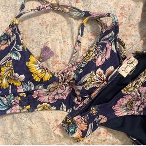 Jessica Simpson Bikini size Medium
